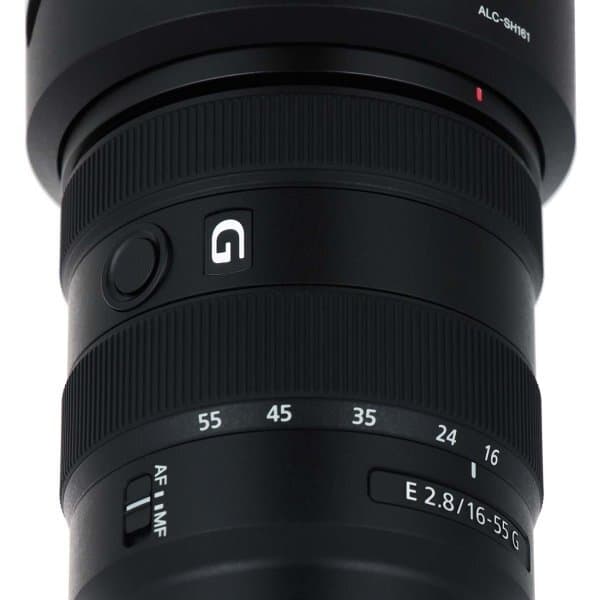 Объектив Sony E 18-135mm f/3.5-5.6 OSS, чёрный