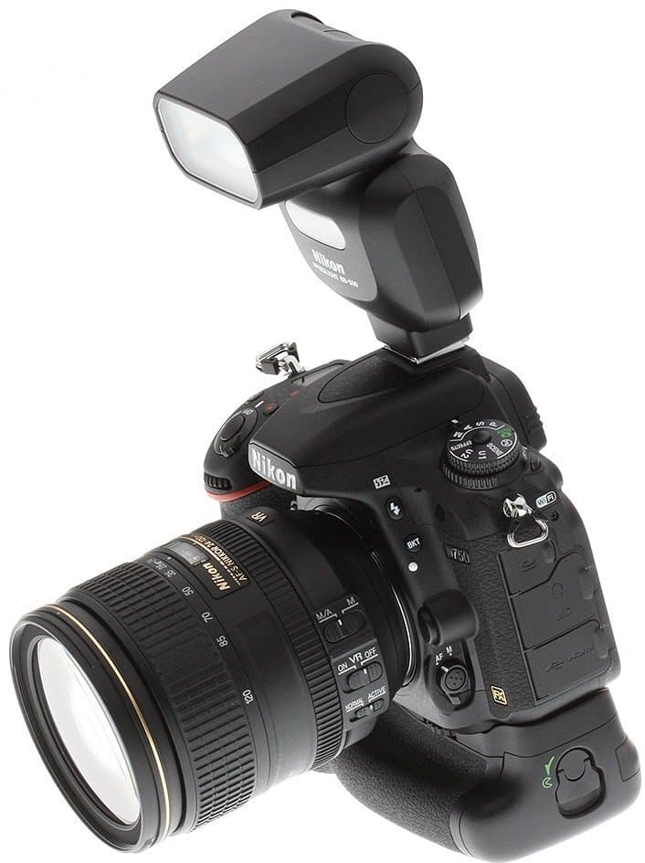 Фотовспышка Nikon Speedlight SB-500, чёрная