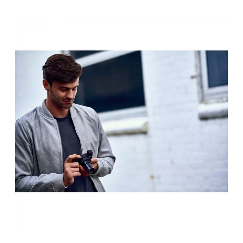 Компактная камера Sony RX-100M6, чёрный