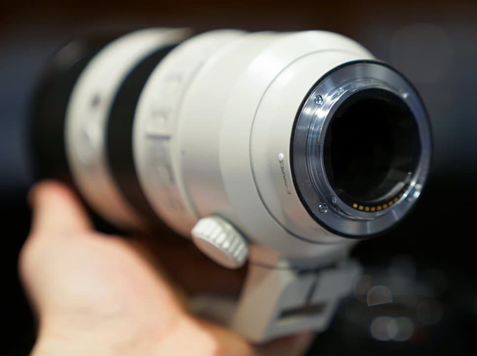 Объектив Sony FE 70-200mm f/2.8 GM OSS, белый